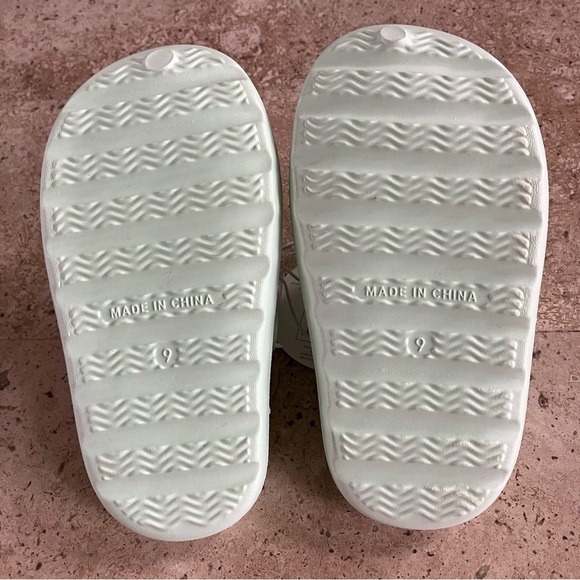 🐱 2 /$15 Mix & Match NWT Koala Toddler Kids EVA Cloud Slide Sandals Mint Green - Picture 6 of 7